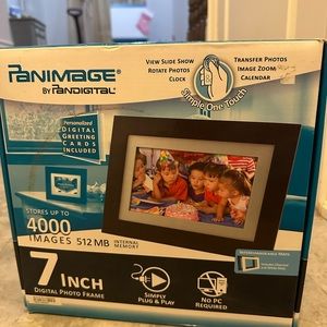 Digital photo frame